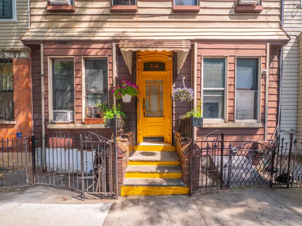236 Suydam ST, Brooklyn, NY 11237