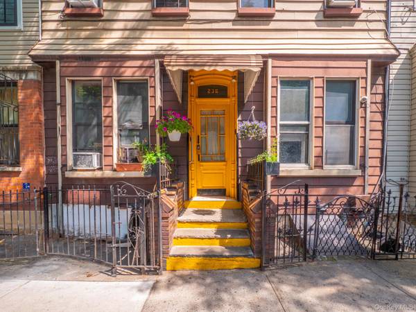 236 Suydam ST, Brooklyn, NY 11237