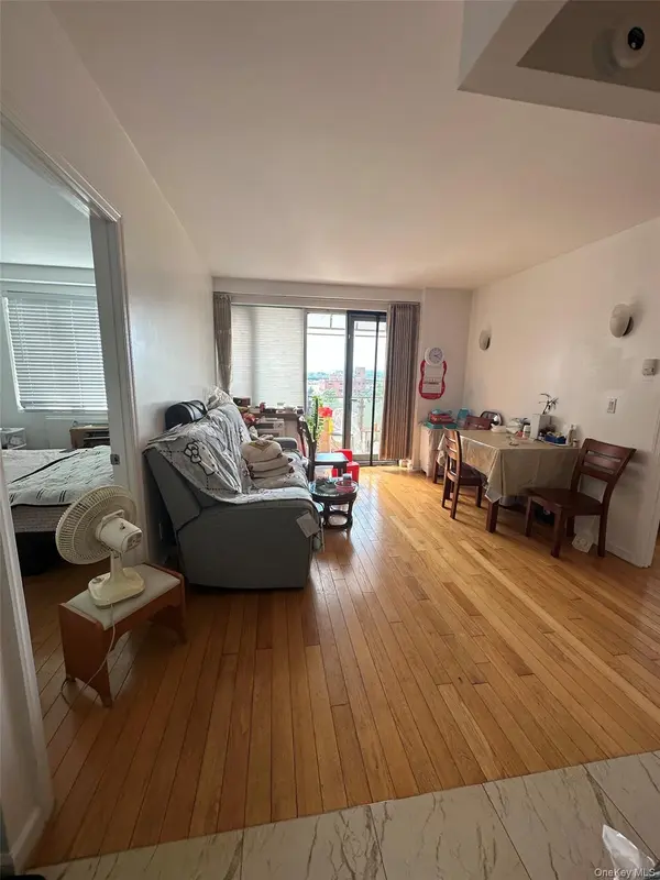 13621 Latimer PL #6G, Flushing, NY 11354