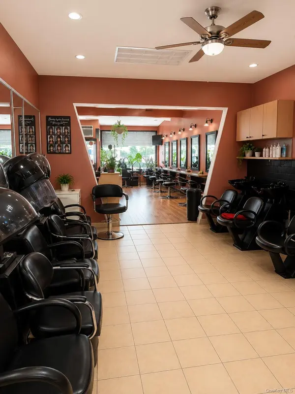 22111 Linden BLVD, Cambria Heights, NY 11411