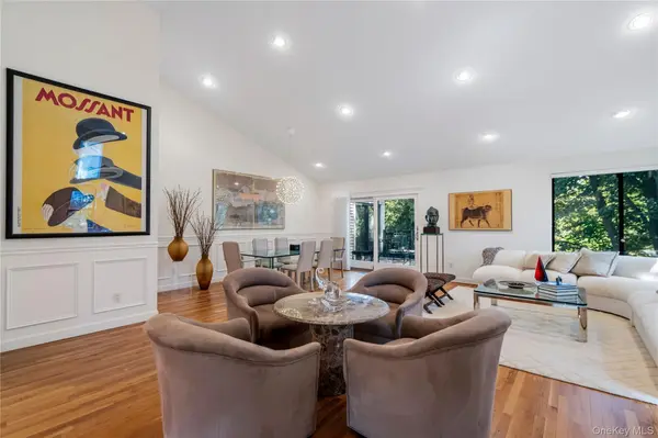 265 Sparrow DR #265, Manhasset, NY 11030
