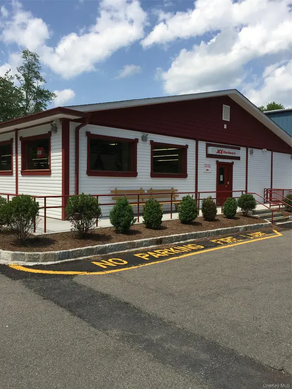 3120 Lexington AVE, Mohegan Lake, NY 10547