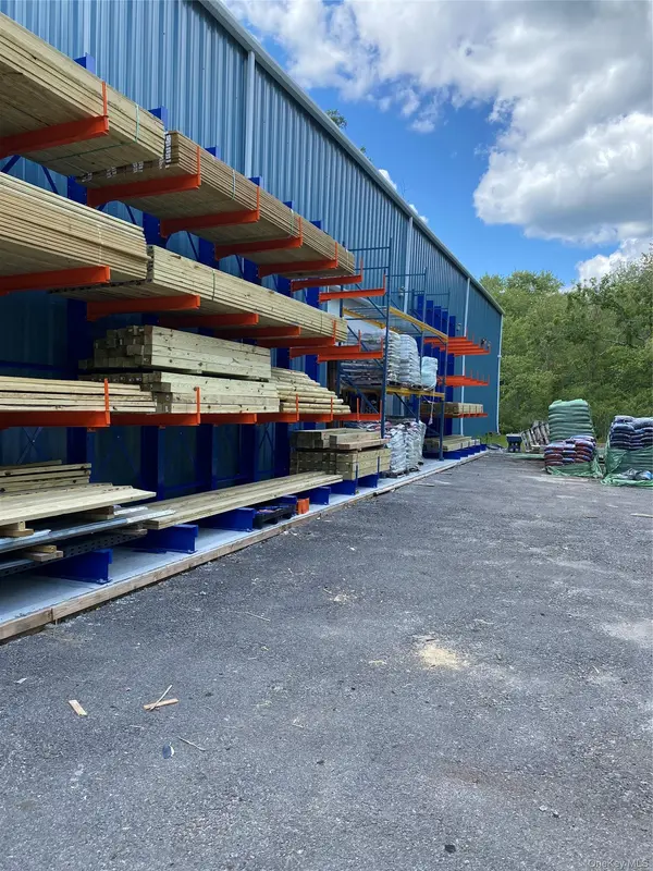 3120 Lexington AVE, Mohegan Lake, NY 10547