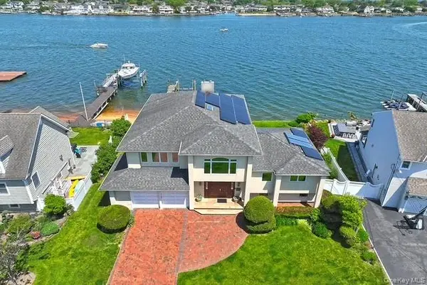69 Ocean AVE, Massapequa, NY 11758