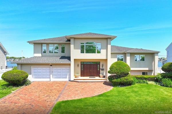 69 Ocean AVE, Massapequa, NY 11758
