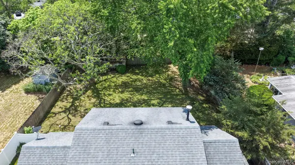 19 Midday DR, Centereach, NY 11720