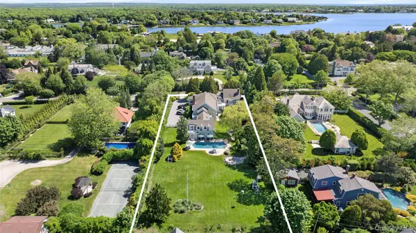 45 Beach LN, Westhampton Beach, NY 11978