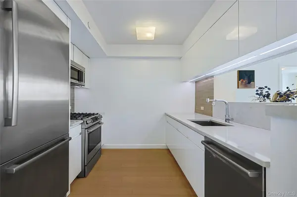 13835 39th AVE #4B, Flushing, NY 11354