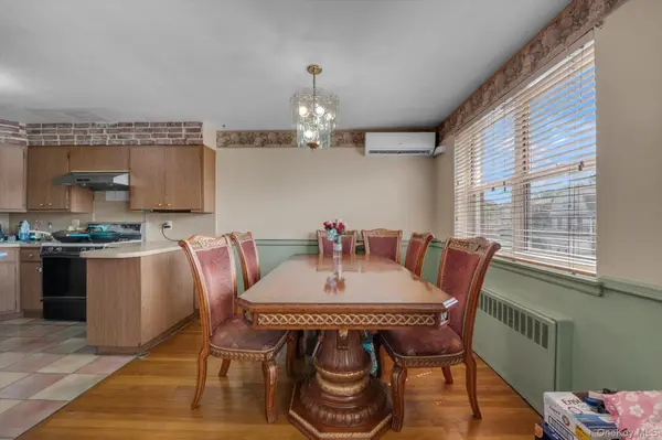 921 127th ST, College Point, NY 11356