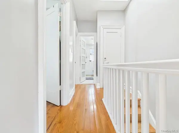 24-33 96th ST, East Elmhurst, NY 11369