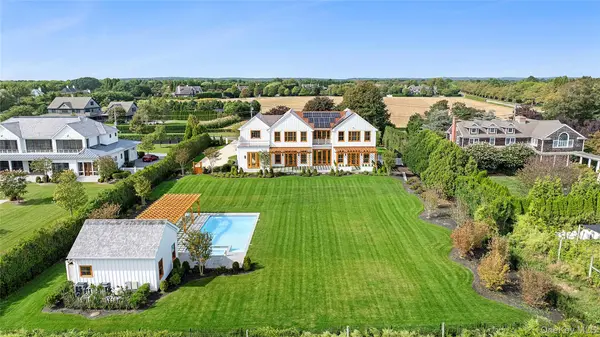 522 Wickapogue RD, Southampton, NY 11968
