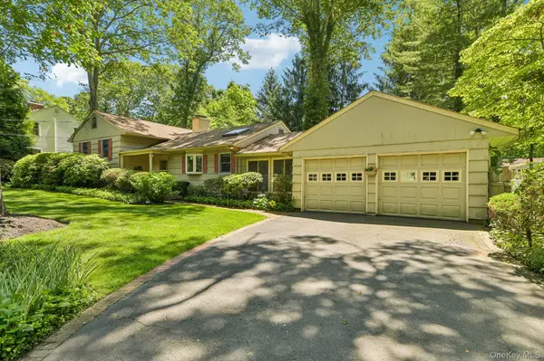 47 Mayfair DR, Huntington, NY 11743