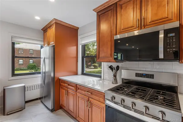 168-01 18th AVE #3-135, Whitestone, NY 11357