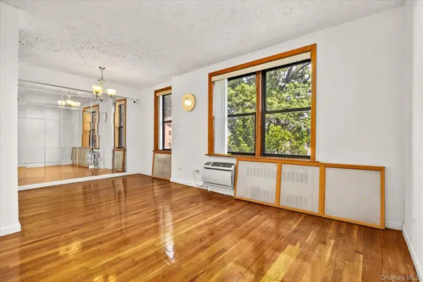 140-39 34th AVE #2T, Flushing, NY 11354