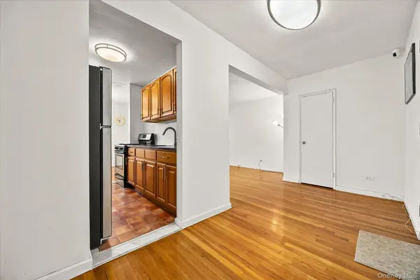 140-39 34th AVE #2T, Flushing, NY 11354