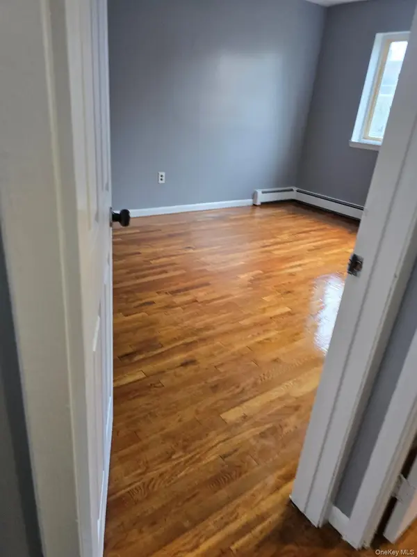 3238 Ely Ave, Bronx, NY 10469