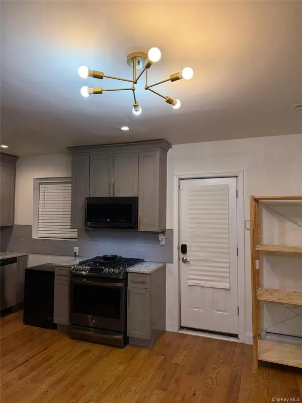 20507 Murdock AVE, Saint Albans, NY 11412