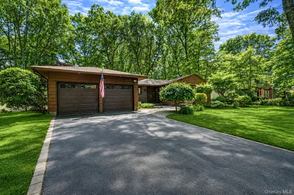 96 Fulton BLVD, Commack, NY 11725