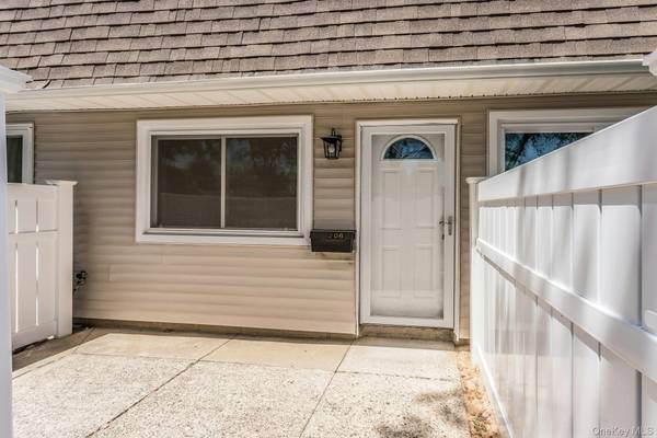 206 Storm DR, Holtsville, NY 11742