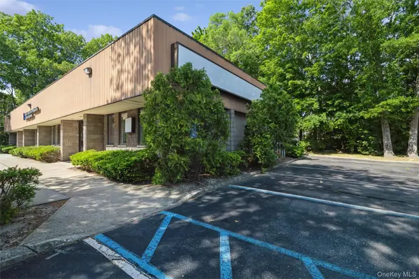 1641A Medford AVE, Medford, NY 11763
