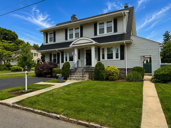 118 Gaylor RD, Scarsdale, NY 10583