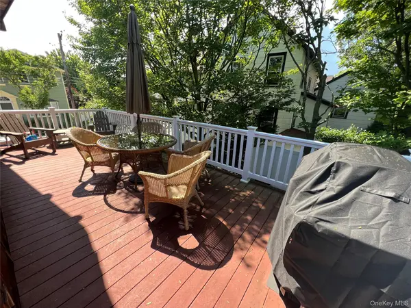 71 Garden City AVE, Point Lookout, NY 11569
