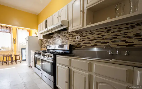 35-46 92nd ST, Jackson Heights, NY 11372