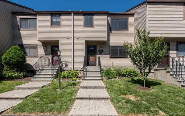8 Knightsbridge #C, Poughkeepsie, NY 12603