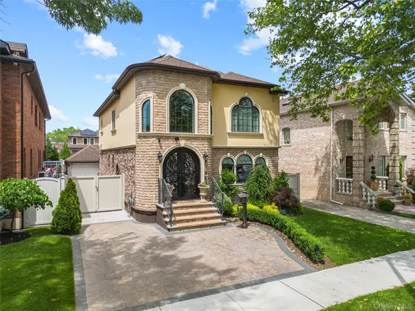 15755 23rd AVE, Whitestone, NY 11357