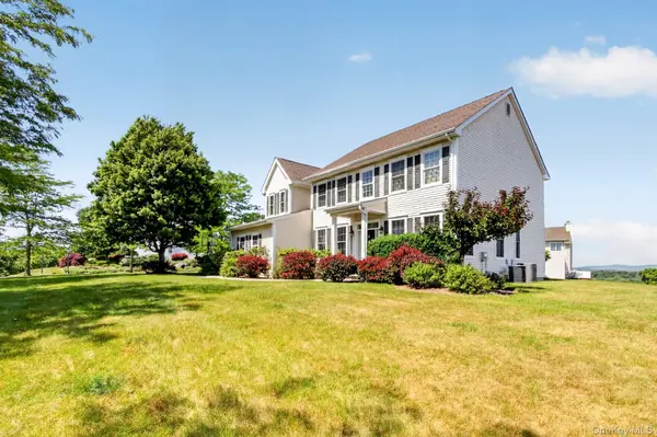 4 Augusta CT, Monroe, NY 10950
