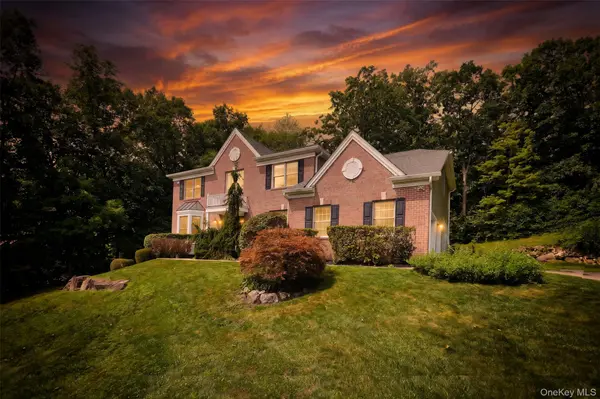 23 Cedar DR, Tuxedo Park, NY 10987