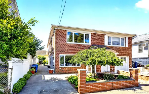 125-16 5th AVE, College Point, NY 11356