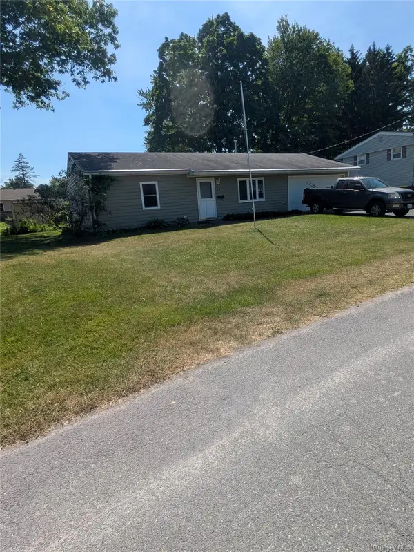 15 Kalina DR, Saugerties, NY 12477