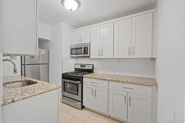 139-15 83rd AVE #305, Briarwood, NY 11435