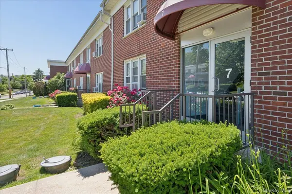 7 Wainwright AVE #2A, Yonkers, NY 10710
