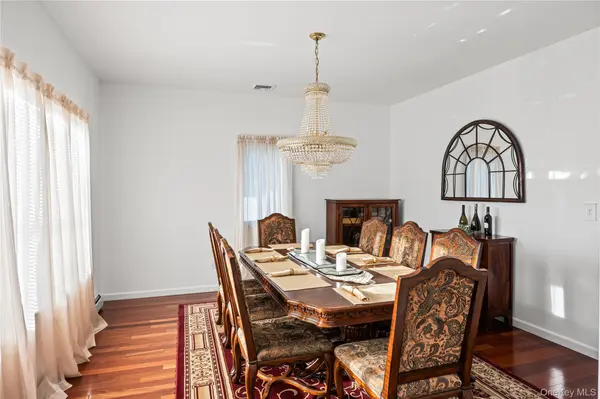 170 McKinley AVE, Franklin Square, NY 11010
