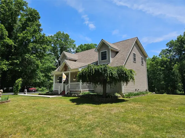 124 Long LN, Pine Bush, NY 12721