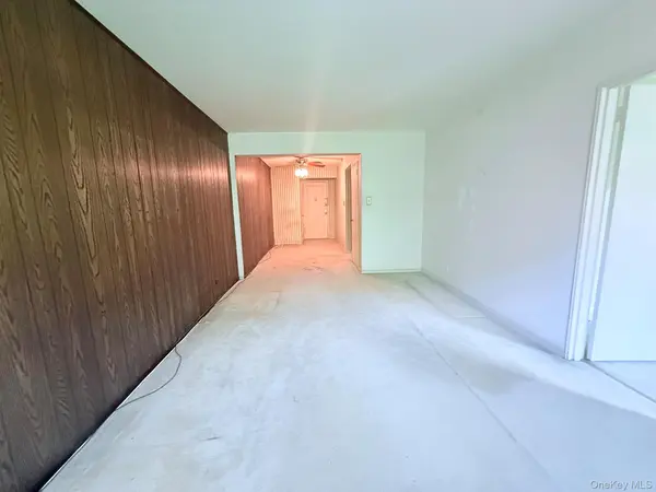 83-20 98 ST #2P, Woodhaven, NY 11421
