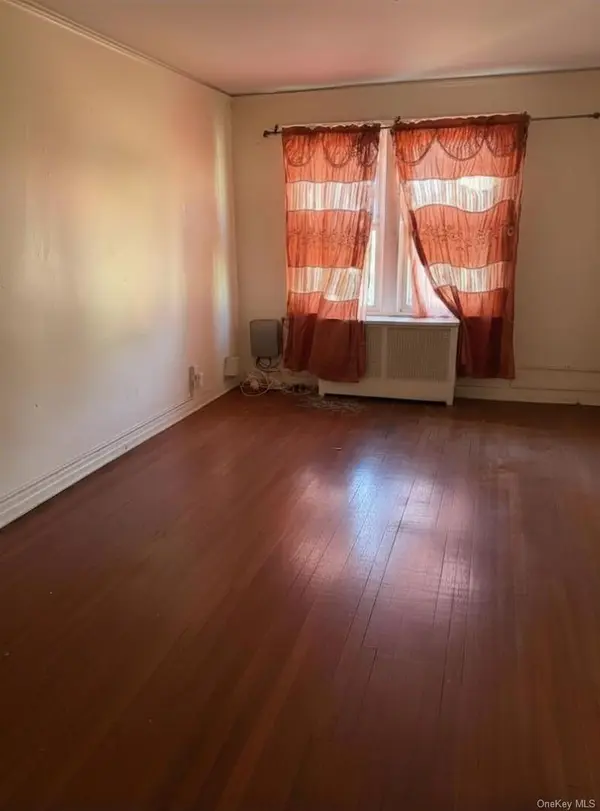 224-12 Linden BLVD, Cambria Heights, NY 11411