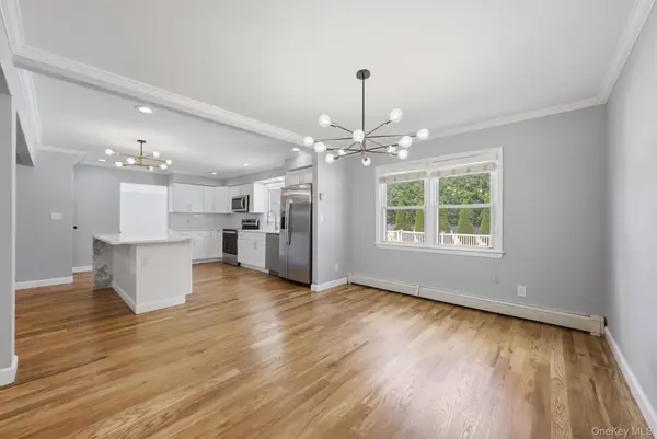 2415 Babylon TPKE, Merrick, NY 11566