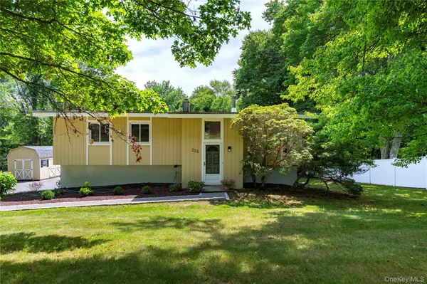 326 Lovell ST, Mahopac, NY 10541