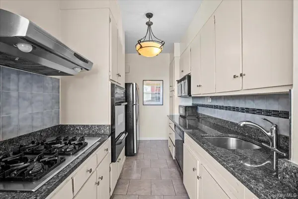 555 Kappock ST #2T, Bronx, NY 10463