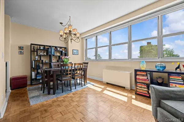 555 Kappock ST #2T, Bronx, NY 10463
