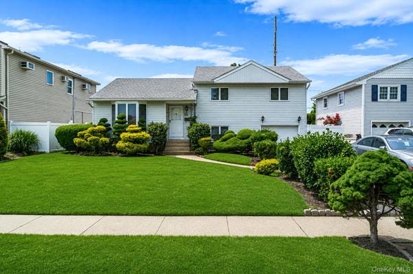 68 Myles AVE, Levittown, NY 11756