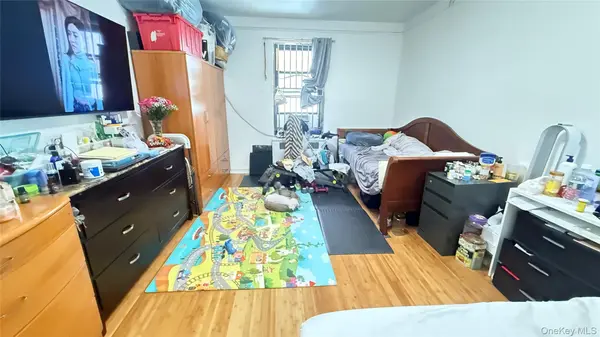 8306 VIETOR AVE #1O, Elmhurst, NY 11373