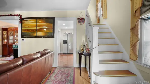 89-56 218th ST, Queens Village, NY 11427
