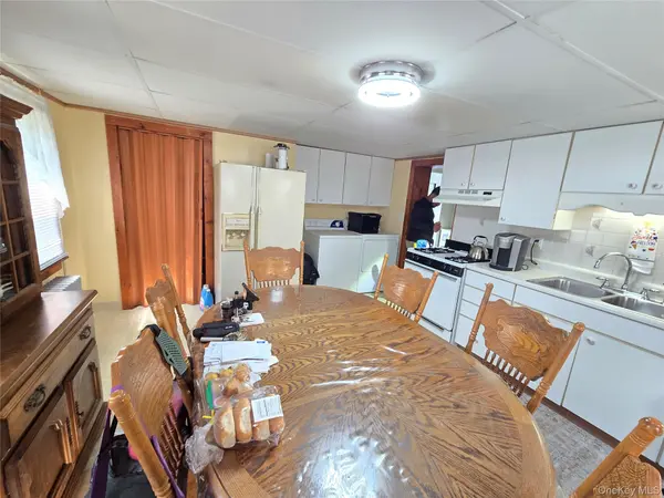 89 5th AVE, Newburgh, NY 12550