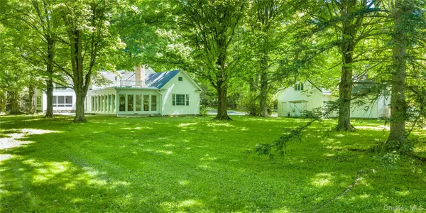 64 S Quaker Hill RD, Pawling, NY 12564