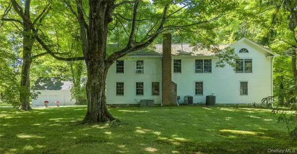 64 S Quaker Hill RD, Pawling, NY 12564