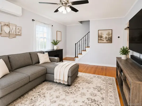 184 E Chester ST, Valley Stream, NY 11580